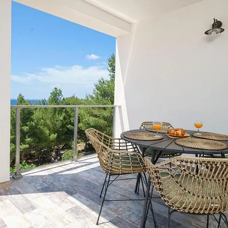 Awesome In With Wifi And 2 Bedrooms *